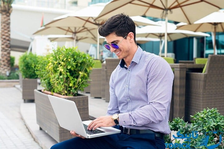 چه رنگ لباسی عرق را کمتر نشان می دهد؟ 2