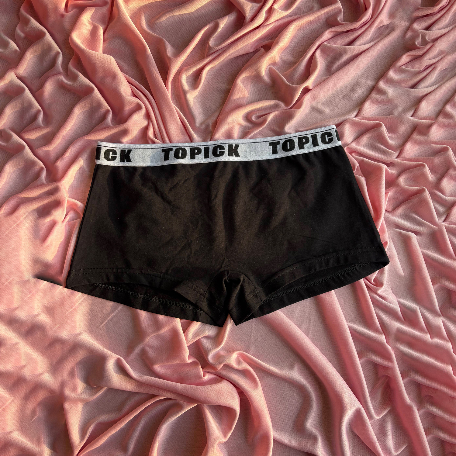 شورت زنانه نیم پا مشکی - Image 5